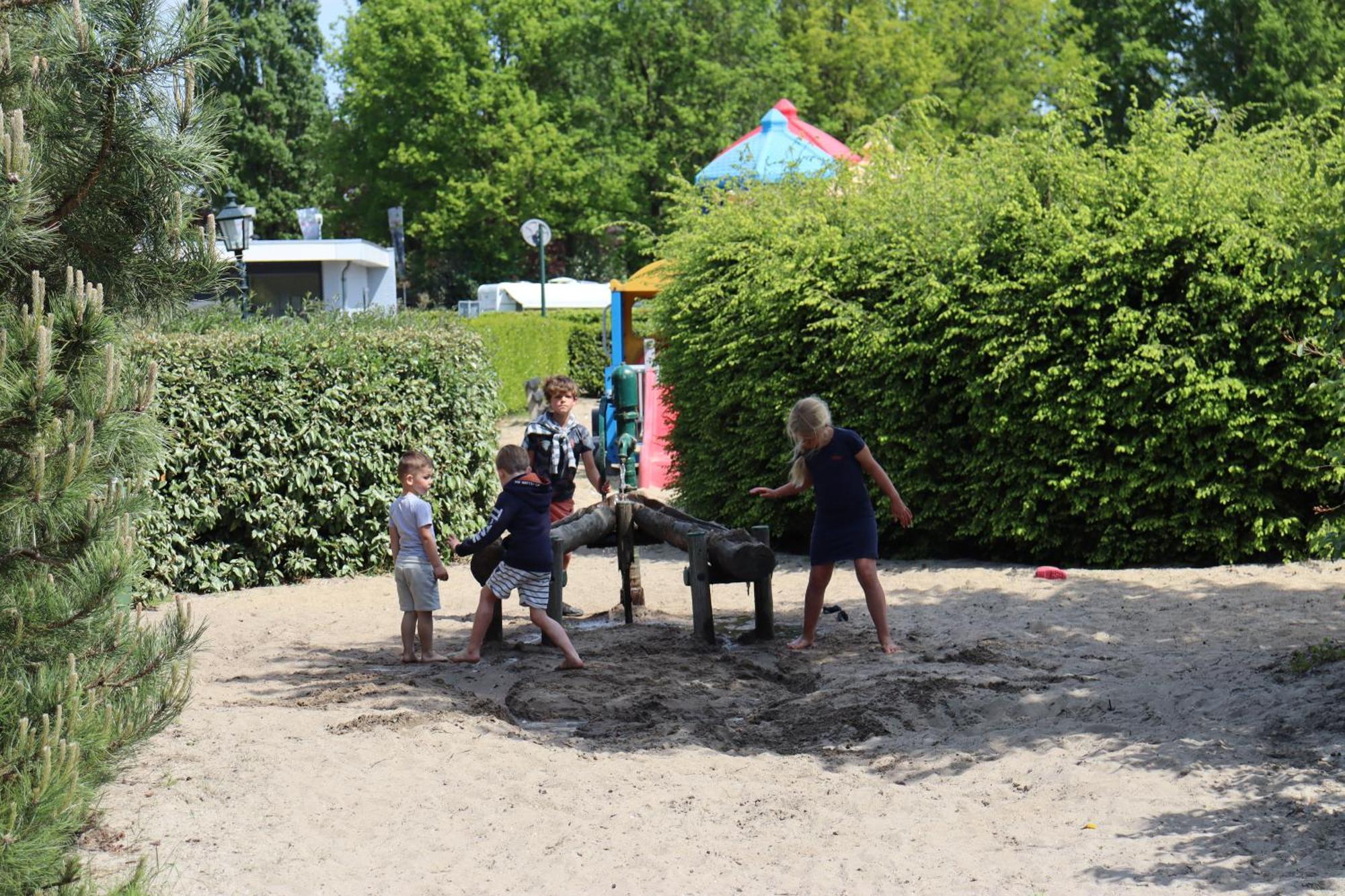 杜因霍姆假日公园 Udenhout 外观 照片